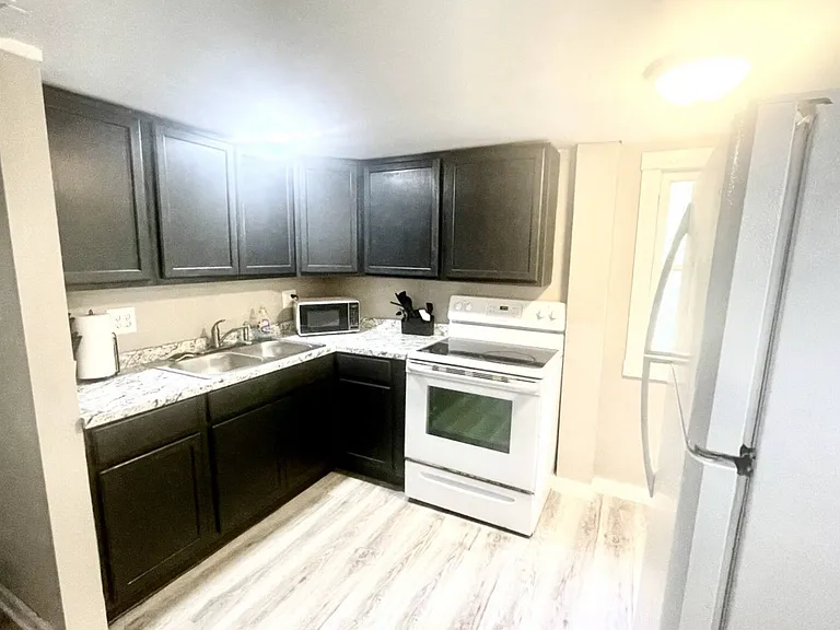 1021 Keokuk St #2 — Photo 4