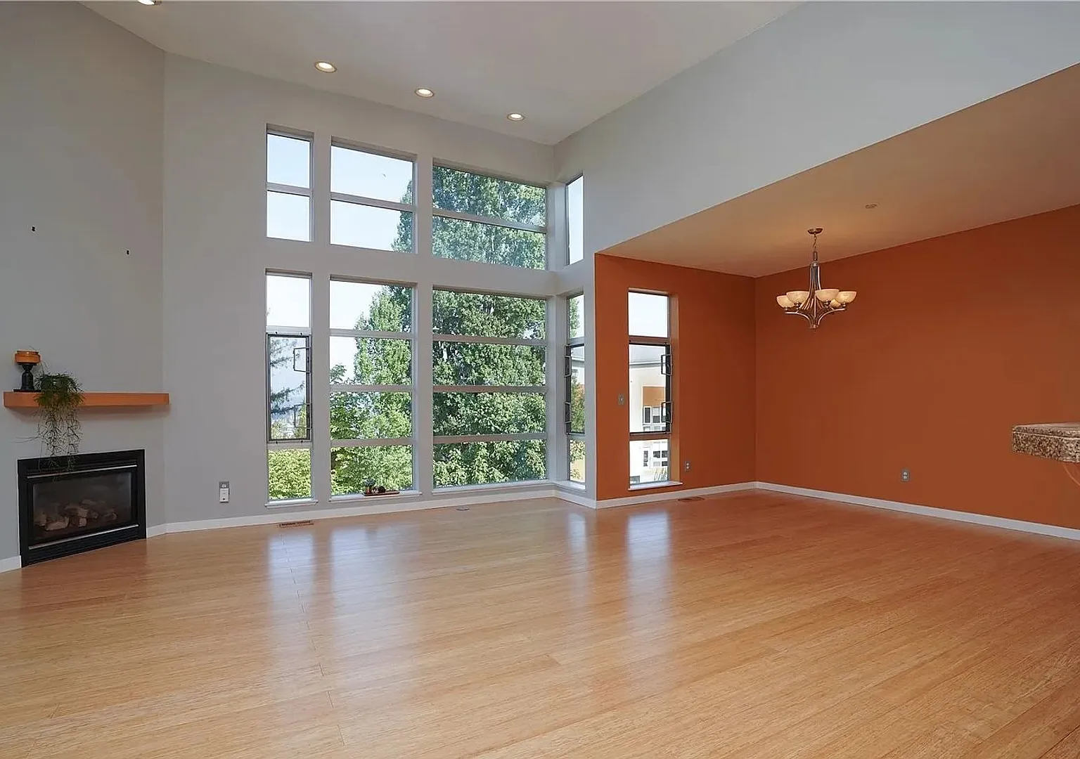 Modern Townhome in the Heart of Downtown Tacoma — Photo 3