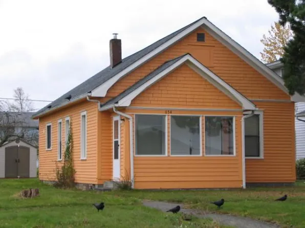 654 G St, Blaine, WA 98230