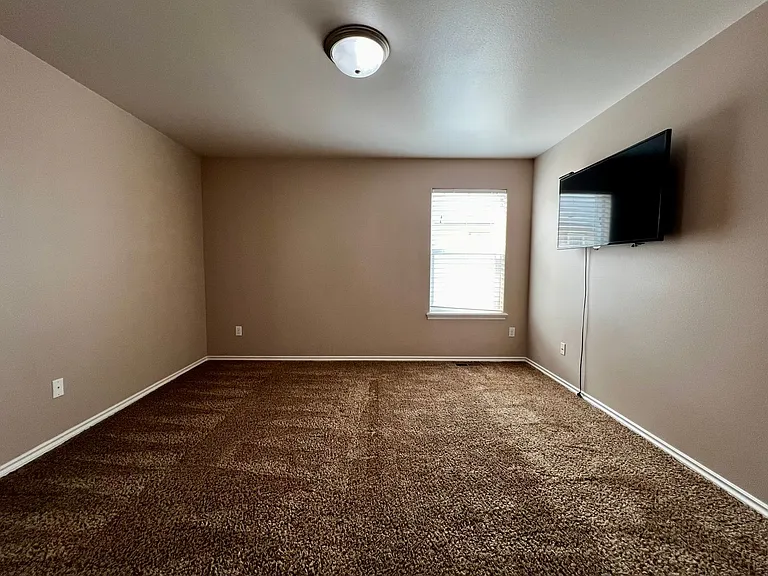 1006 S 91st Ave #2 — Photo 11