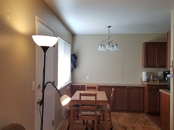 4th image of 2215 California Ave SW APT 1