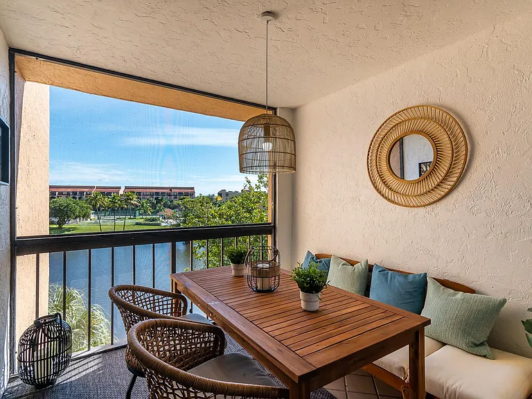 950 Egret Cir — Photo 12