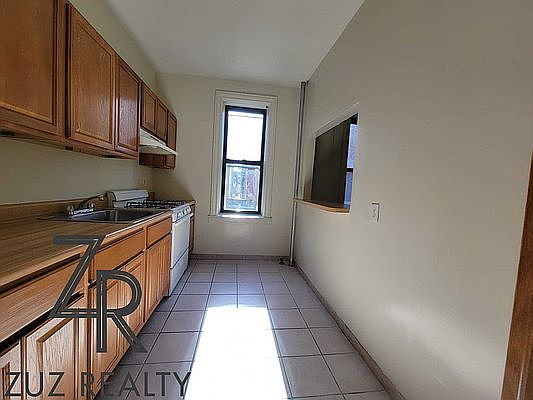 1st image of 307 Sterling St #4B