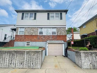 136-23 61st Road, Flushing, NY, 11367