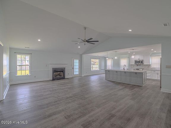 5th image of 115 Trailwood Drive