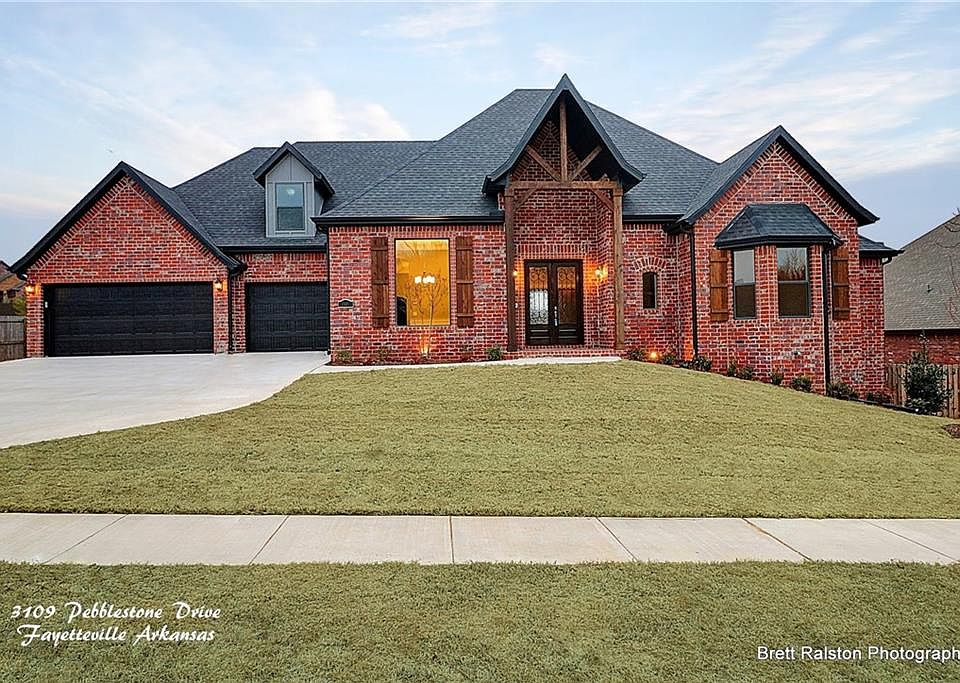 1st image of 3109 E Pebblestone Dr