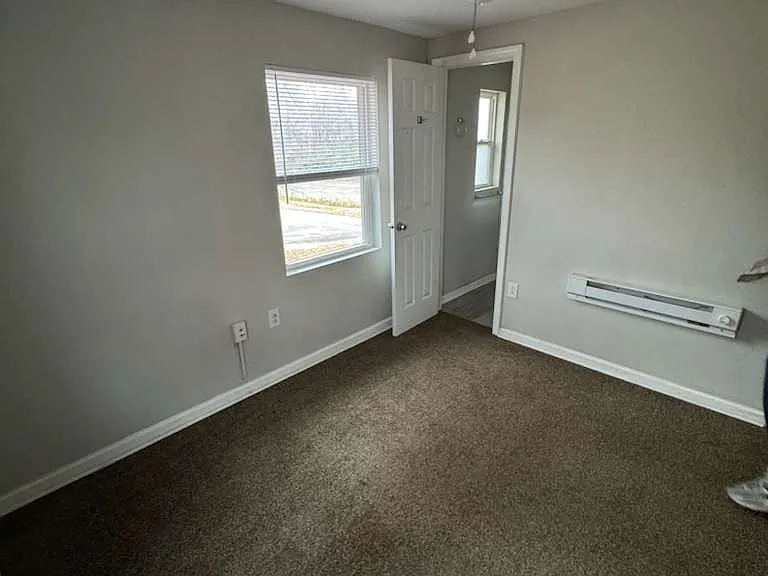 201 Chandler Dr #33C — Photo 14