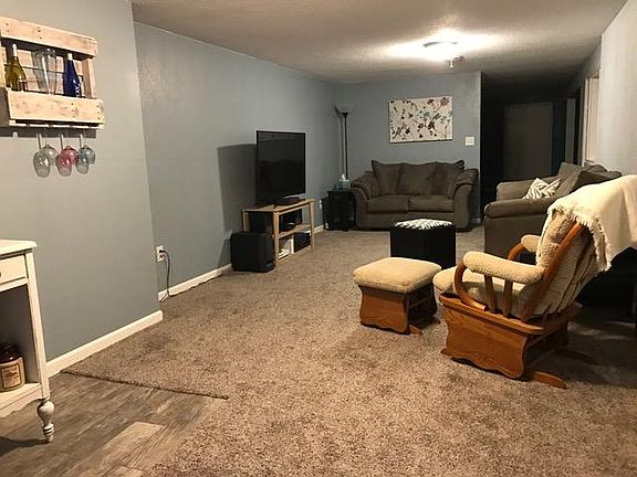 2nd image of 4425 Meadowlark Ln