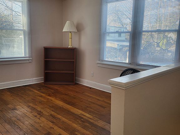 4th image of 119 E Mount Airy Ave APT 6