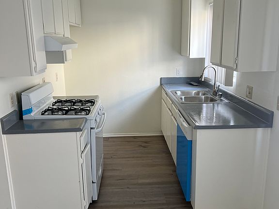 5th image of 324 Concord St APT 103
