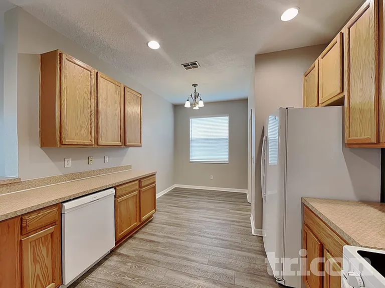 221 Fern Gulley Dr — Photo 5