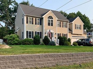 28 Gilford Rd, Hingham, MA 02043