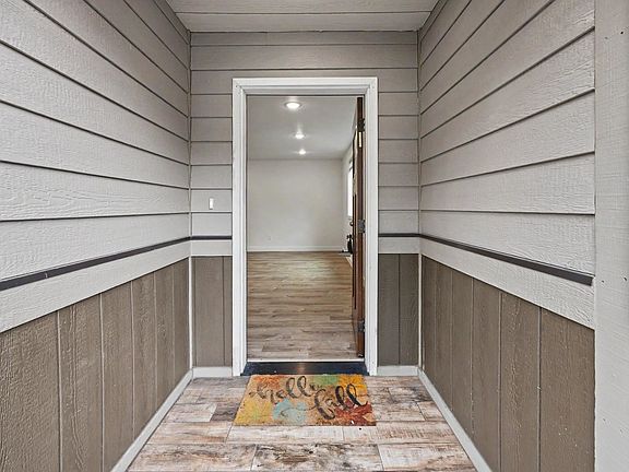 3rd image of 4090-12 Delta Dr