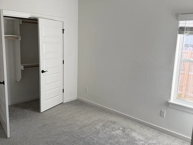 5837 Lavender Ave — Photo 8