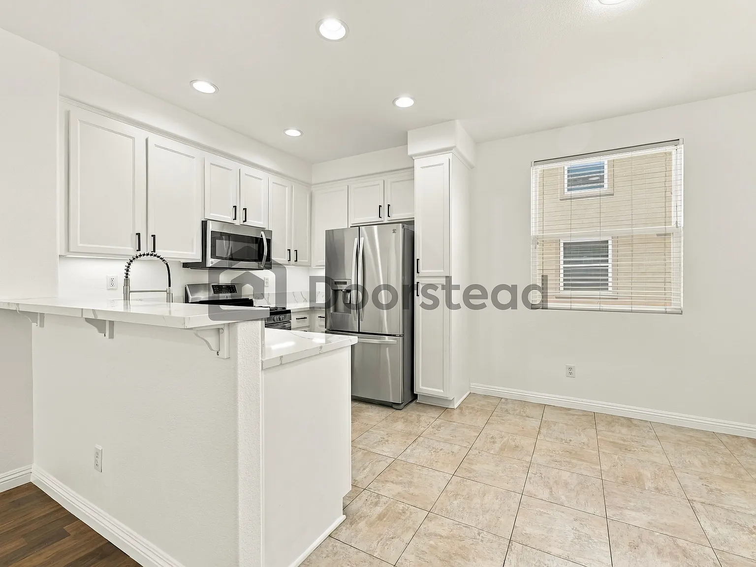 3 bed, 2.5 bath, 1245 sqft, $3,800 — Photo 2