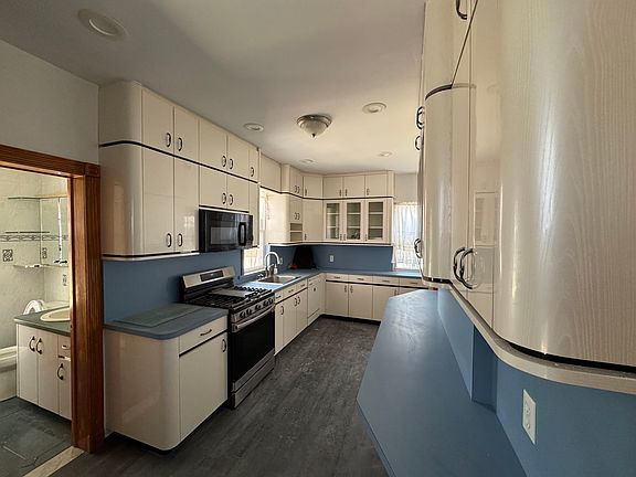 2nd image of 16215 85th Ave #1
