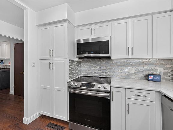 3rd image of 6811 N Backer Ave