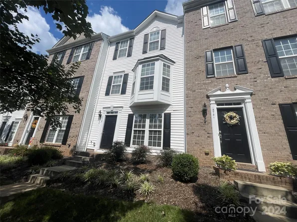 15737 Castle Watch Ave, Charlotte, NC 28277
