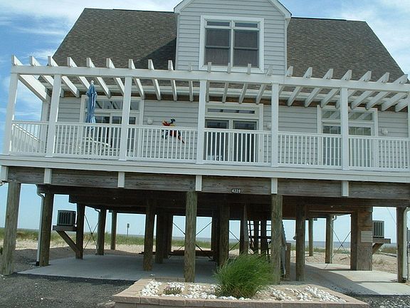 "The Iquana House" at South Bowers Island