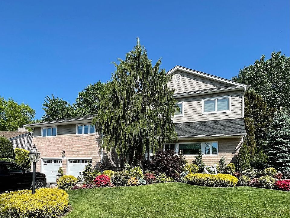 1st image of 104 Hamilton Dr