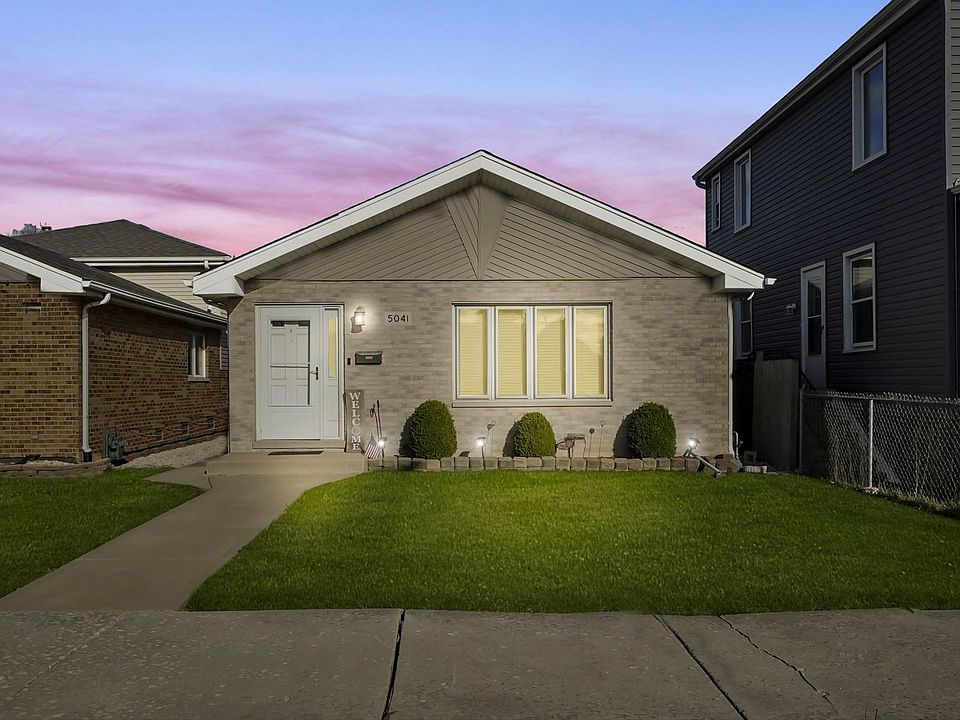 2nd image of 5041 S Luna Ave