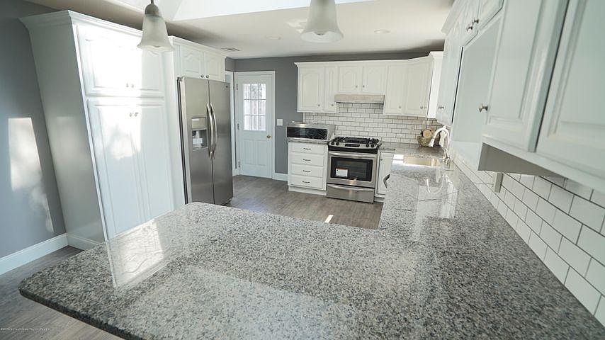 1st image of 9 Roma Ct