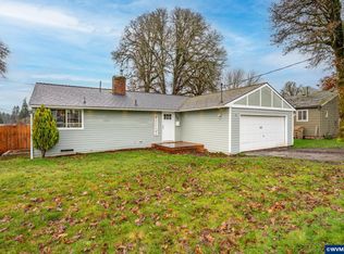 347 7th Ave, Sweet Home, OR 97386
