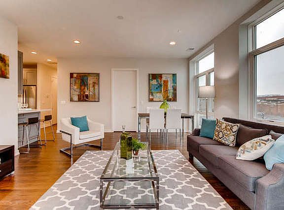 2nd image of 2258 W Madison St #1W