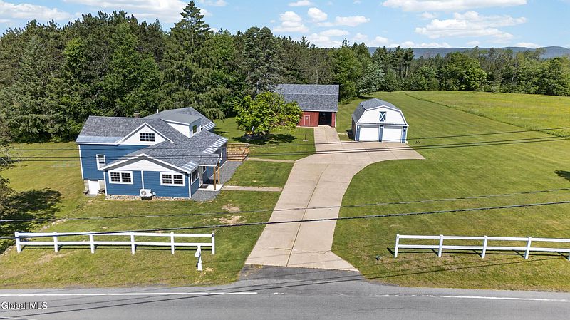 3rd image of 851 County Highway 106