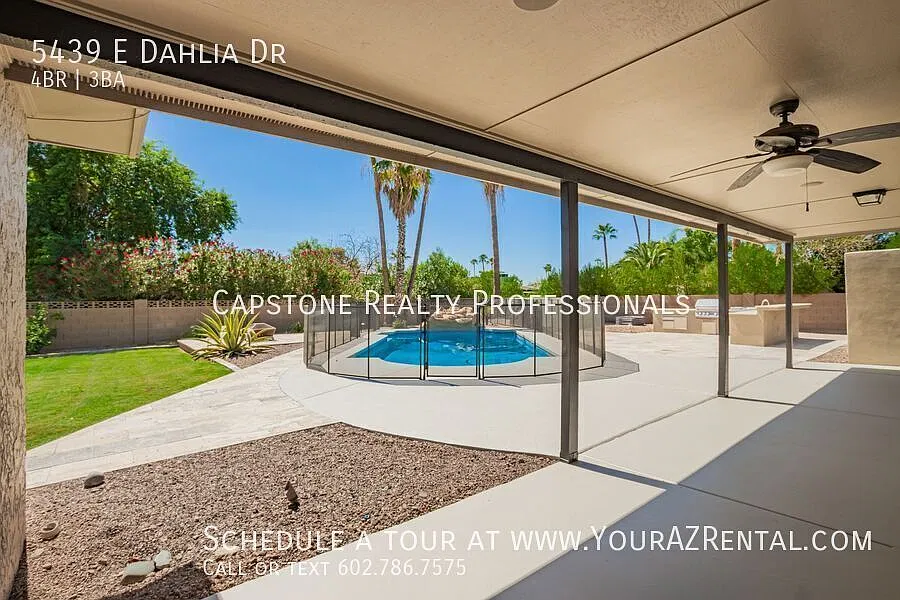Luxurious and comfortable 4 bedrooms, 3 bathrooms, family room, living dining room, and a bonus r... — Photo 3