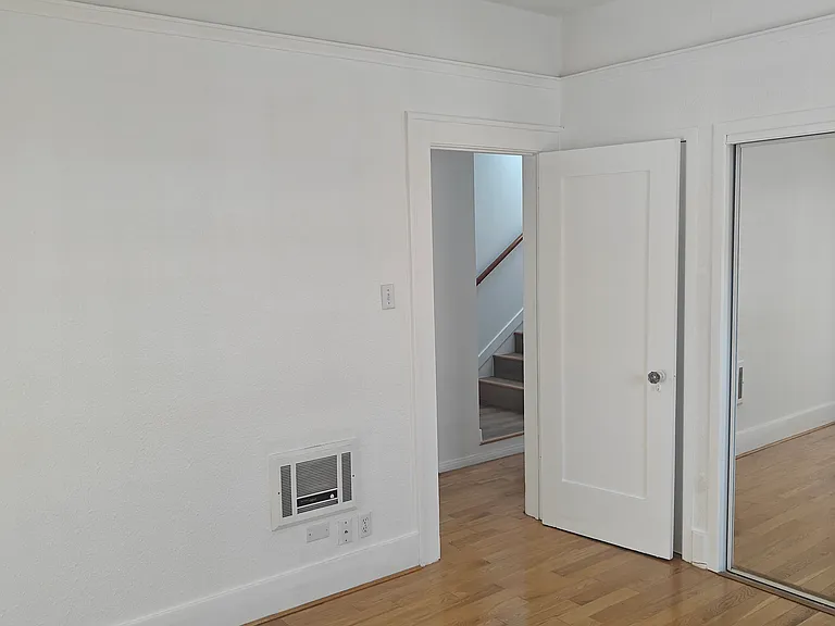 234 Roswell Ave — Photo 15