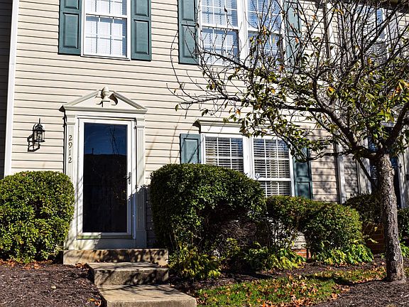 2nd image of 2912 Stone Meadow Ct