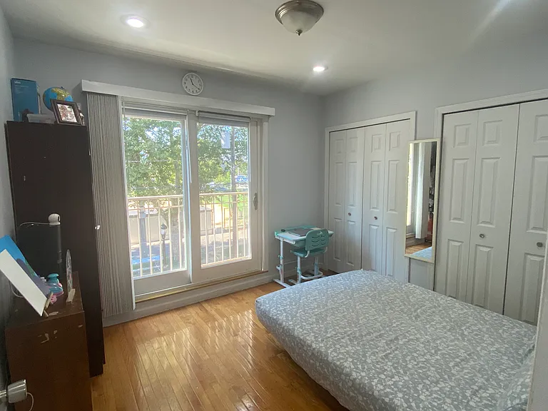 506 2nd St #2 — Photo 9