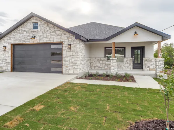 105 Ephraim Mclane, Blanco, TX 78606