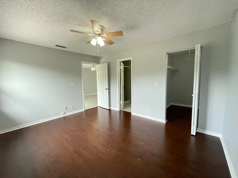 16344 Country Lake Cir — Photo 29