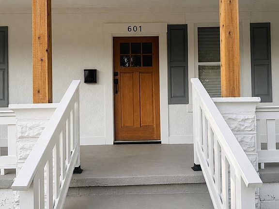 2nd image of 601 E Jefferson St