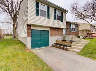 135 Lexington Farm Rd, Englewood, OH 45322