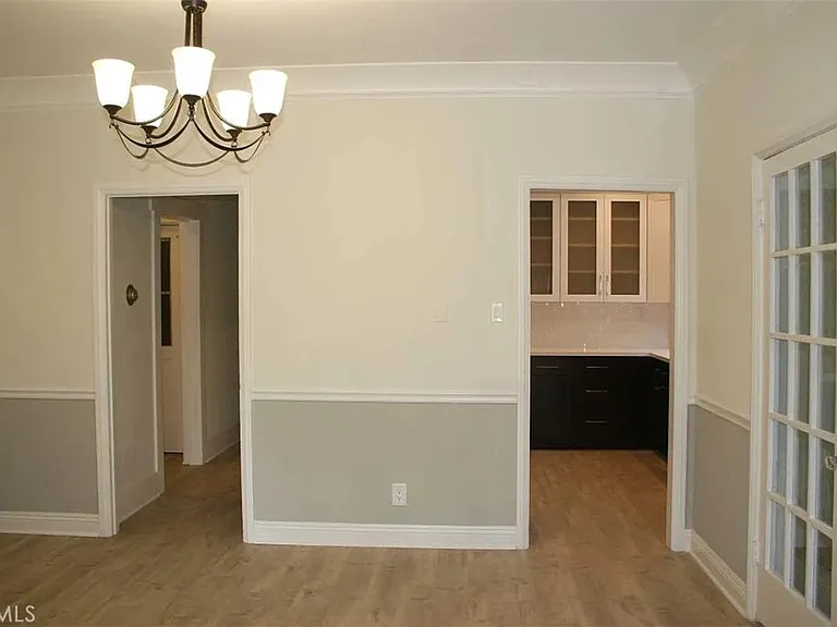 8001 Blackburn Ave #1/2 — Photo 12