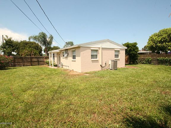 3rd image of 1329 Palmwood Dr