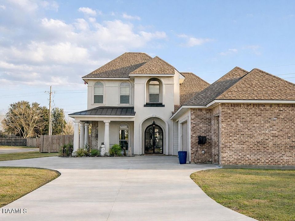1st image of 1010 Angelwood Cir