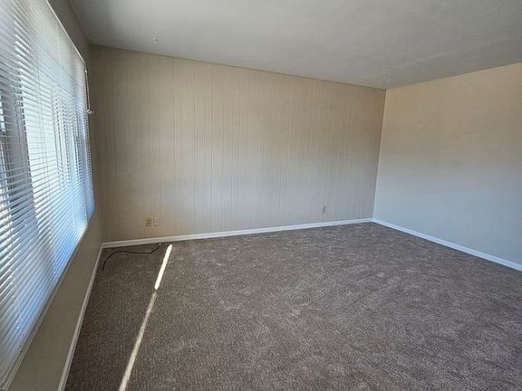 3rd image of 2110 Maywood Dr