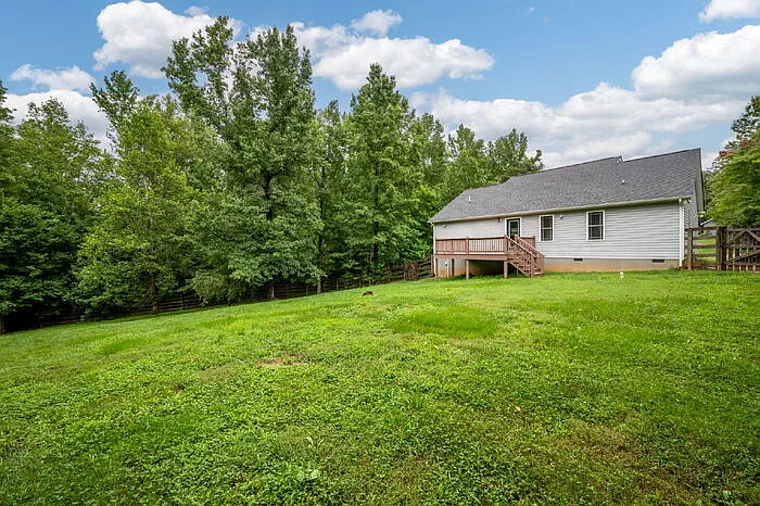 3 bed, 2.0 bath, 1440 sqft, $2,500 — Photo 4
