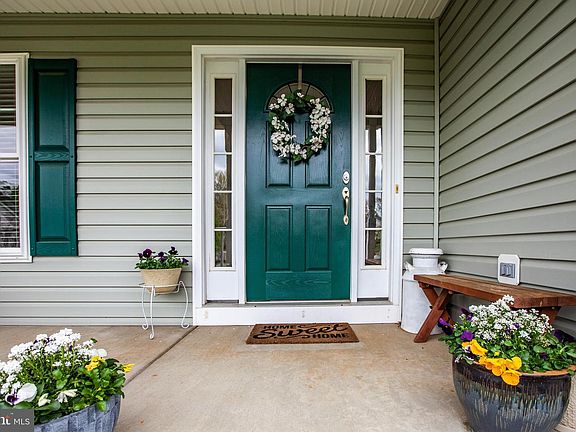 3rd image of 10222 Spring Creek Dr