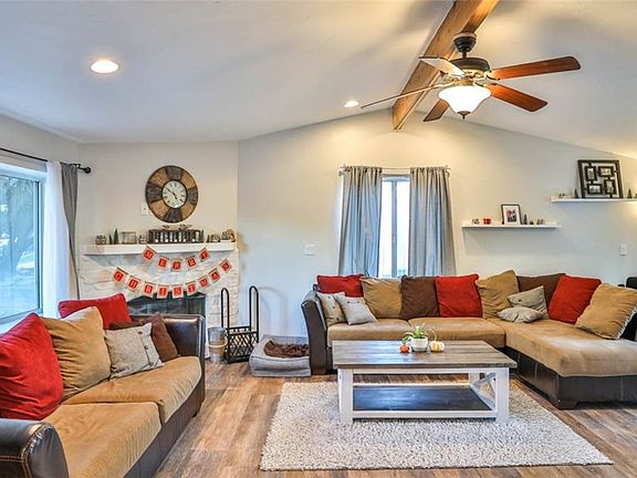 5th image of 1059 Sheffield Pl