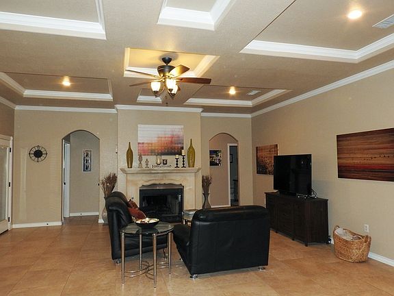3rd image of 5006 Hilltop Dr