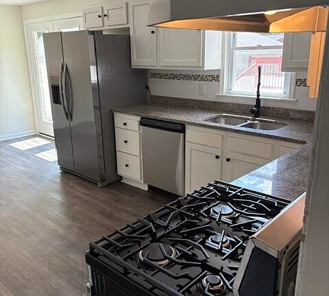 3rd image of 5710 Locust Way