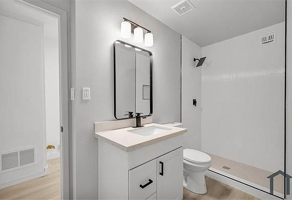 4th image of 4112 S Grandview Ave