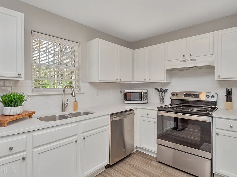 7267 Crestside Dr — Photo 6