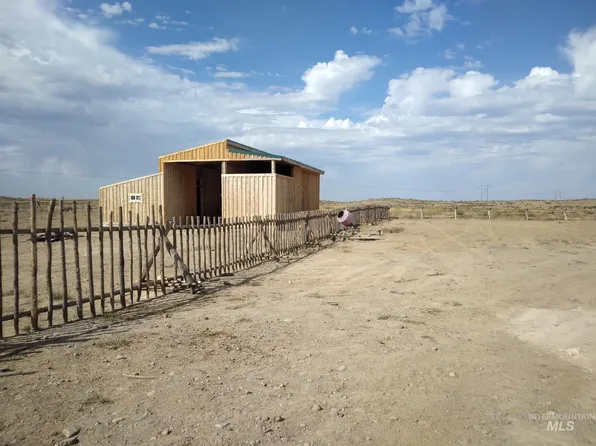 3 S 1100 E, Gooding, ID 83330