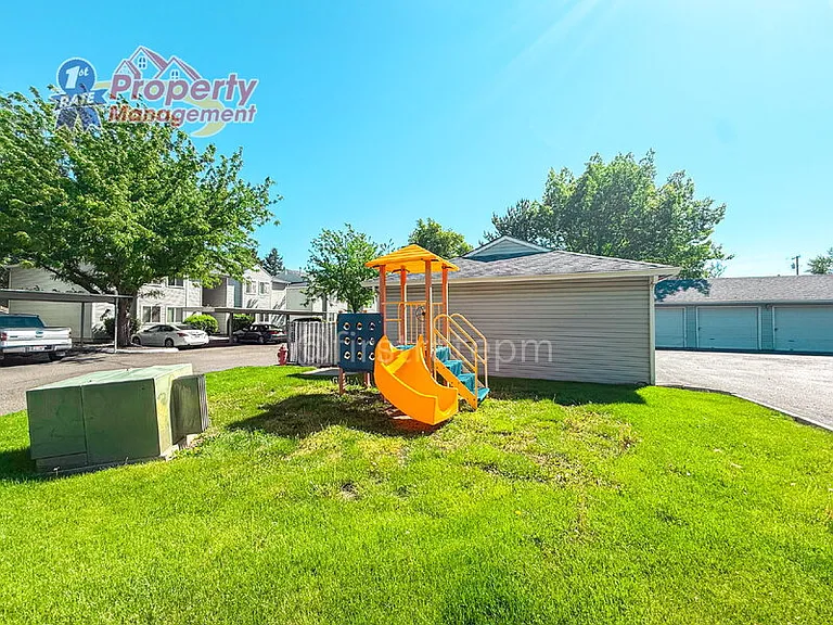 4824 W Blodgett Ln #202 — Photo 19